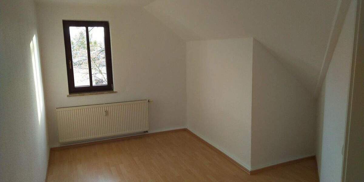 Etagenwohnung Heidenau - 3 Zimmer, 66 m&sup2;, 490&euro; | Angebot:23971851