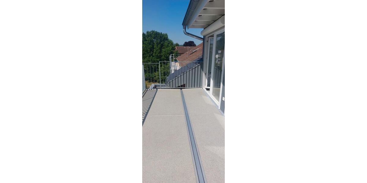 Dachgeschoßwohnung Singen (Hohentwiel) - 3 Zimmer, 70 m&sup2;, 1.050&euro; | Angebot:26489759