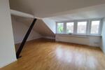 Schöne helle Dachgeschosswohnung 1 zimmer