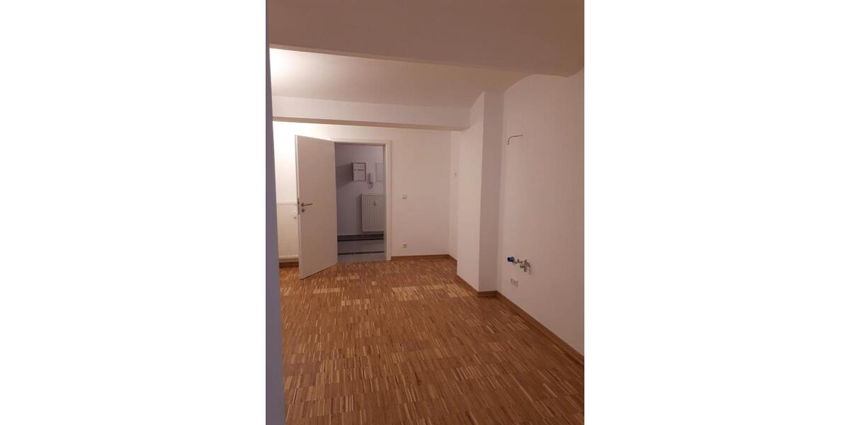 Etagenwohnung Halle (Saale) - 4 Zimmer, 152 m&sup2;, 1.520&euro; | Angebot:26644843