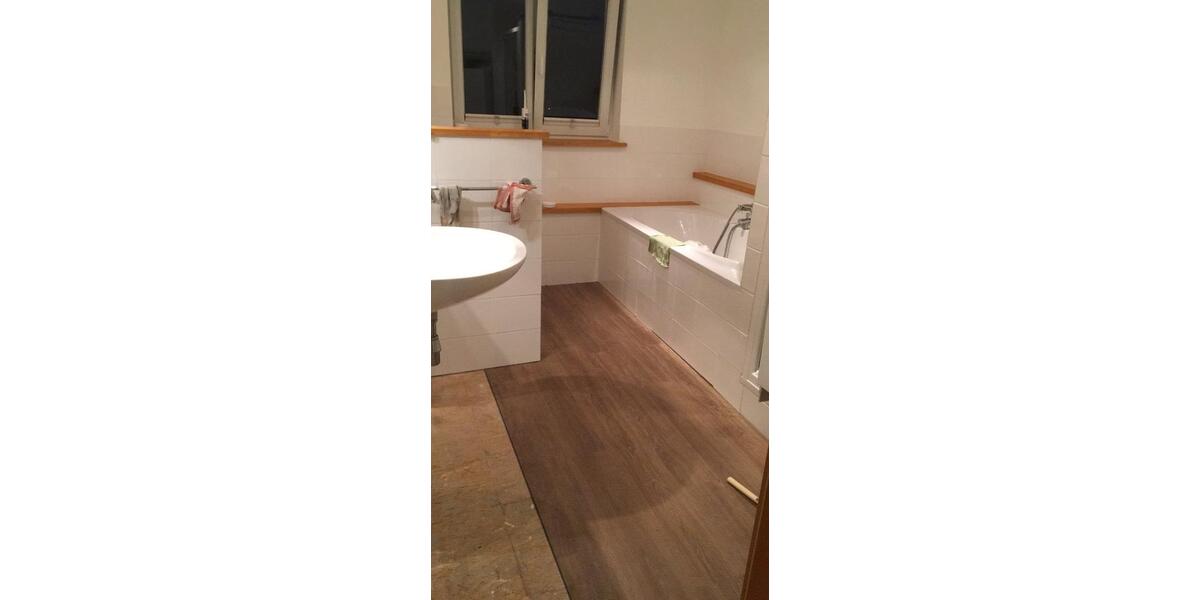 Dachgeschoßwohnung Hildesheim Bockfeld - 3 Zimmer, 90 m&sup2;, 1.100&euro; | Angebot:24814025