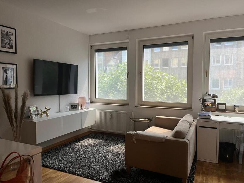 Möblierte 1-Zi Wohnung in 1A Lage Frankfurt Innenstadt mit View