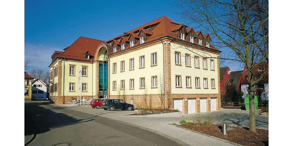 Etagenwohnung Kenzingen - 4 Zimmer, 147 m&sup2;, 1.400&euro; | Angebot:26547944