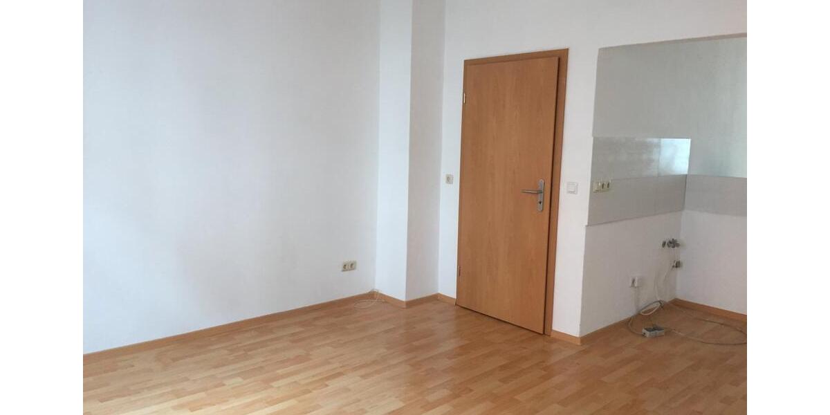 Erdgeschoßwohnung Altenburg - 1 Zimmer, 35 m&sup2;, 210&euro; | Angebot:25976132
