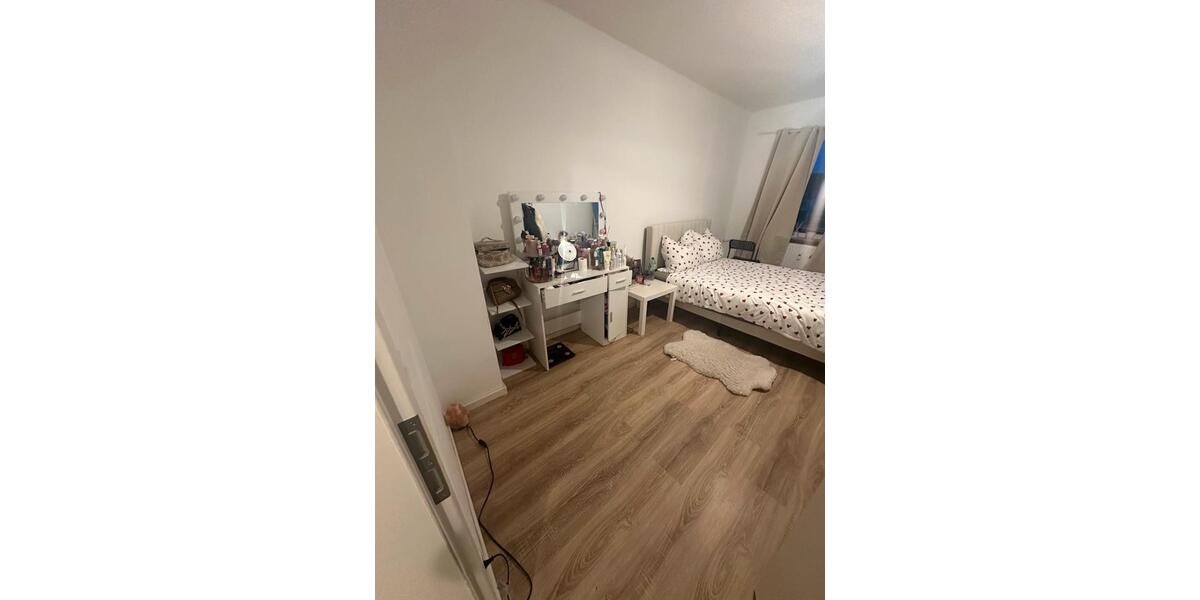 Wohnen auf Zeit Essen Stadtkern - 3 Zimmer, 15 m&sup2;, 390&euro; | Angebot:24831039