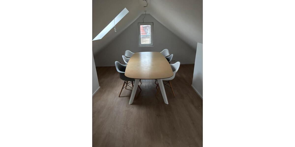 Wohnen auf Zeit Stuttgart Stuttgart-Süd - 10 Zimmer, 160 m&sup2;, 600&euro; | Angebot:25901274