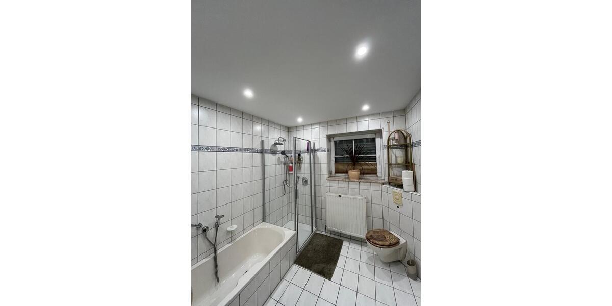 Erdgeschoßwohnung Kümmersbruck - 3 Zimmer, 100 m&sup2;, 820&euro; | Angebot:25173840