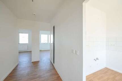 Wohnung zum Mieten in Halle 400 € 57.17 m²