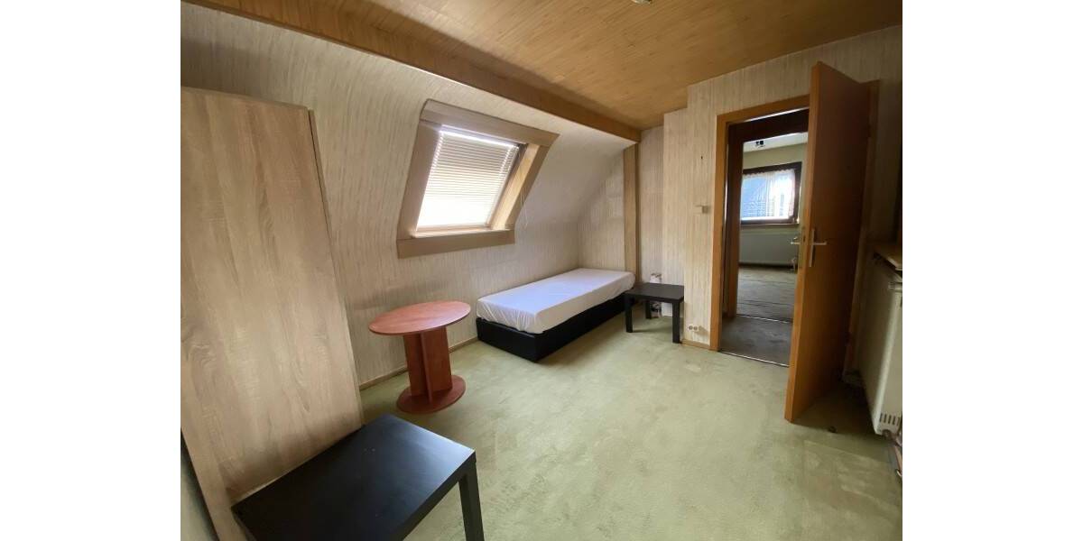 Einfamilienhaus Frankfurt am Main Sossenheim - 7 Zimmer, 137 m&sup2;, 3.900&euro; | Angebot:26107083