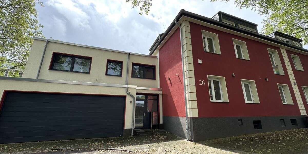 Einfamilienhaus Essen Frillendorf - 9 Zimmer, 250 m&sup2;, 2.600&euro; | Angebot:26676623