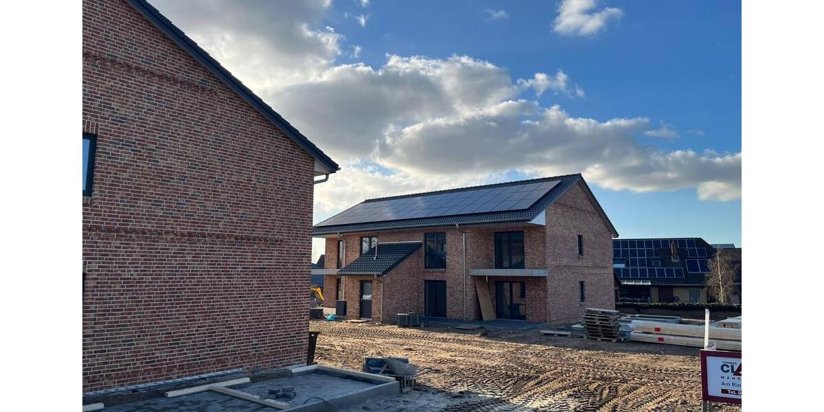 Etagenwohnung Hohn - 3 Zimmer, 82 m&sup2;, 902&euro; | Angebot:26020003