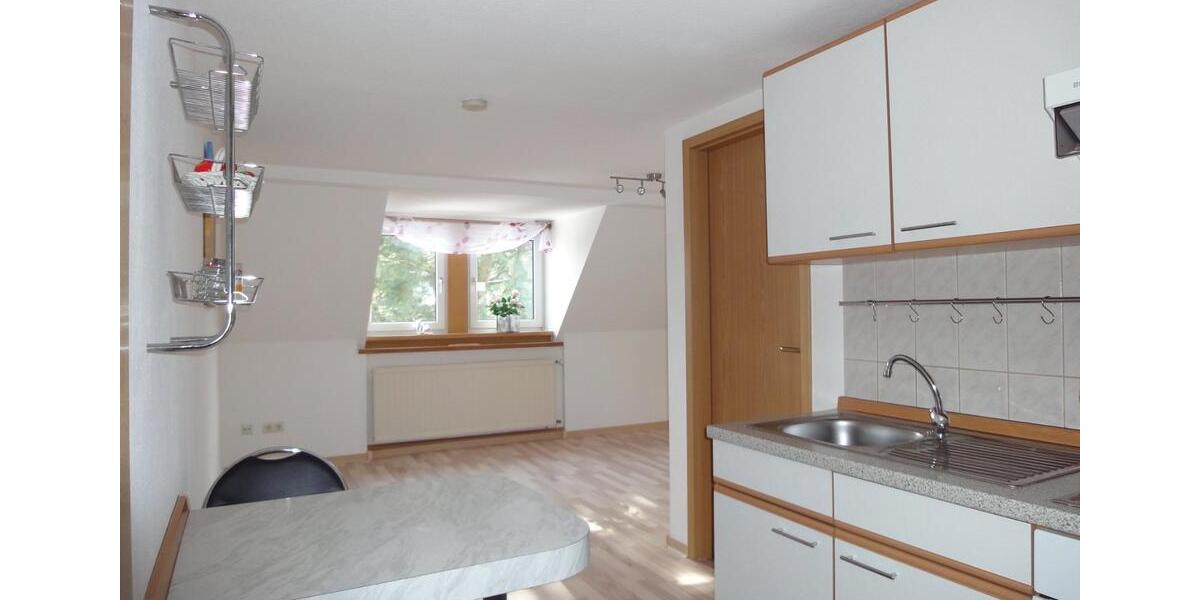 Dachgeschoßwohnung Gersdorf - 2 Zimmer, 50 m&sup2;, 350&euro; | Angebot:25723745