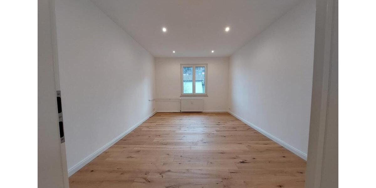 Etagenwohnung Tuttlingen - 4 Zimmer, 138 m&sup2;, 1.500&euro; | Angebot:26502002
