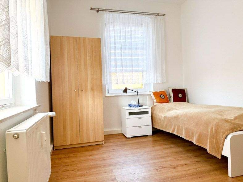 Etagenwohnung Auerbach - 2 Zimmer, 49 m&sup2;, 330&euro; | Angebot:25776712