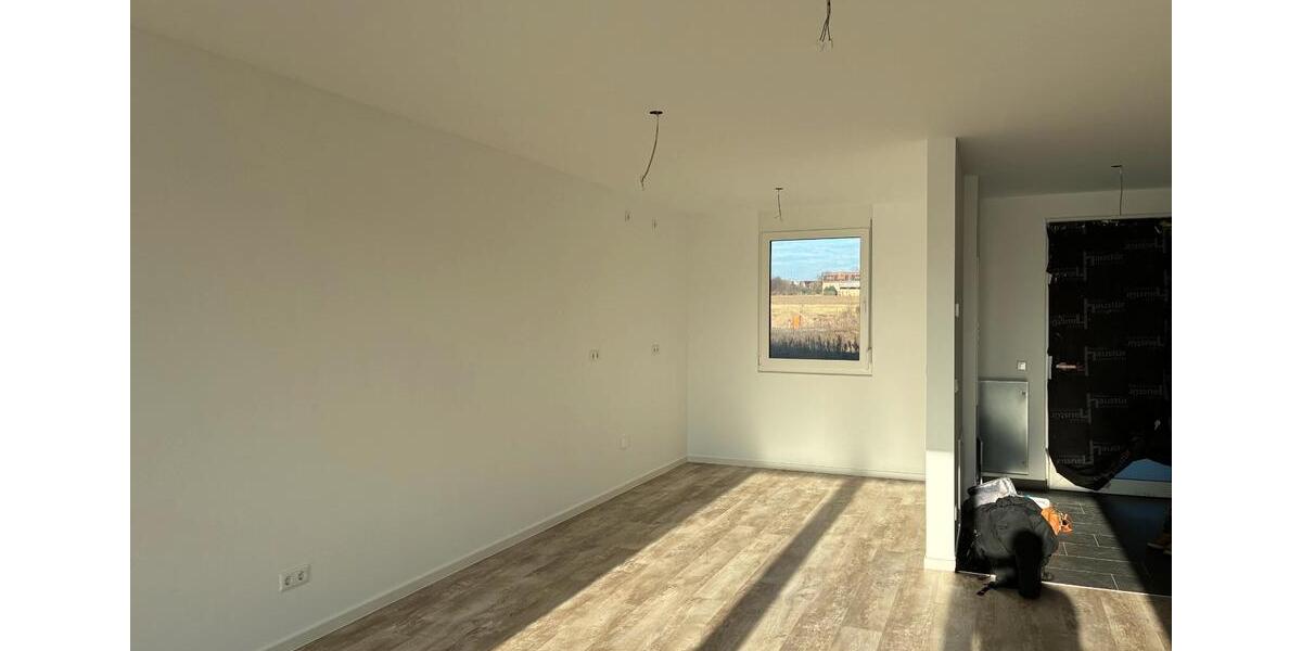 Etagenwohnung Pirna - 4 Zimmer, 120 m&sup2;, 1.800&euro; | Angebot:26041203