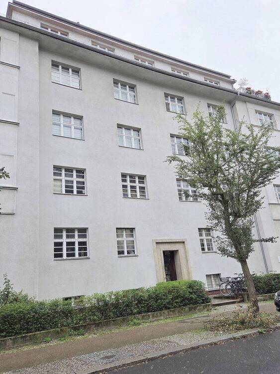 Hessenallee – SOUTERRAIN-Wohnung – großzügiger Grundriss – 2 Zimmer