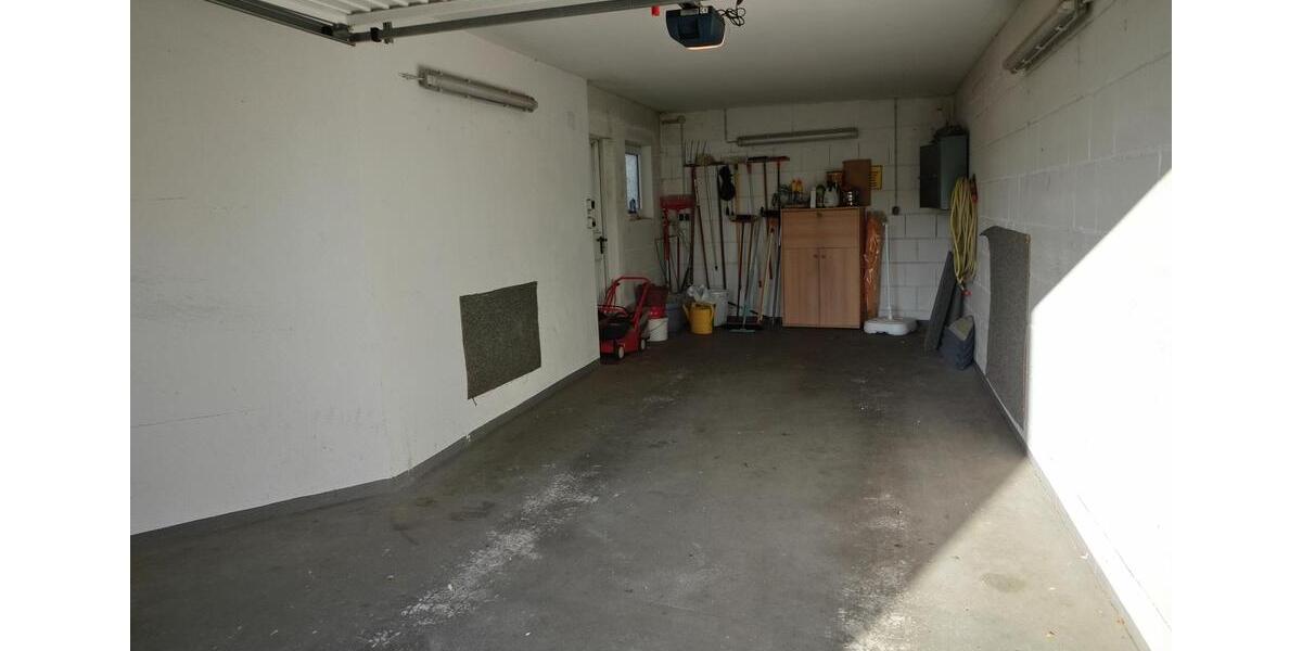 Erdgeschoßwohnung Heinsberg - 4 Zimmer, 100 m&sup2;, 1.200&euro; | Angebot:24870026