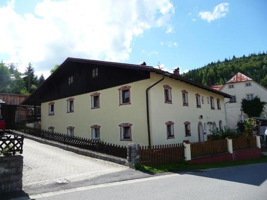 Erdgeschoßwohnung Bayerisch Eisenstein - 3 Zimmer, 52 m&sup2;, 430&euro; | Angebot:26491295