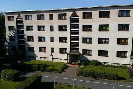 gepflegte 4*Zi Wohnung mit schönem Ausblick in ruhiger Lage - nahe Polizeischule 4 zimmer