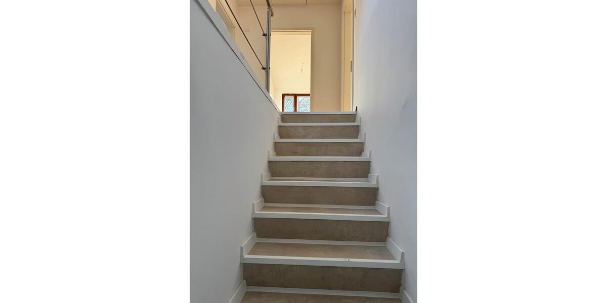 Dachgeschoßwohnung Achim - 5 Zimmer, 104 m&sup2;, 1.150&euro; | Angebot:25994074