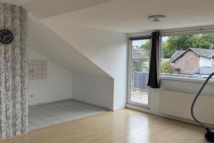 Wohnung Simmerath - 2 Zimmer, 65 m&sup2;, 620&euro; | Angebot:26614516