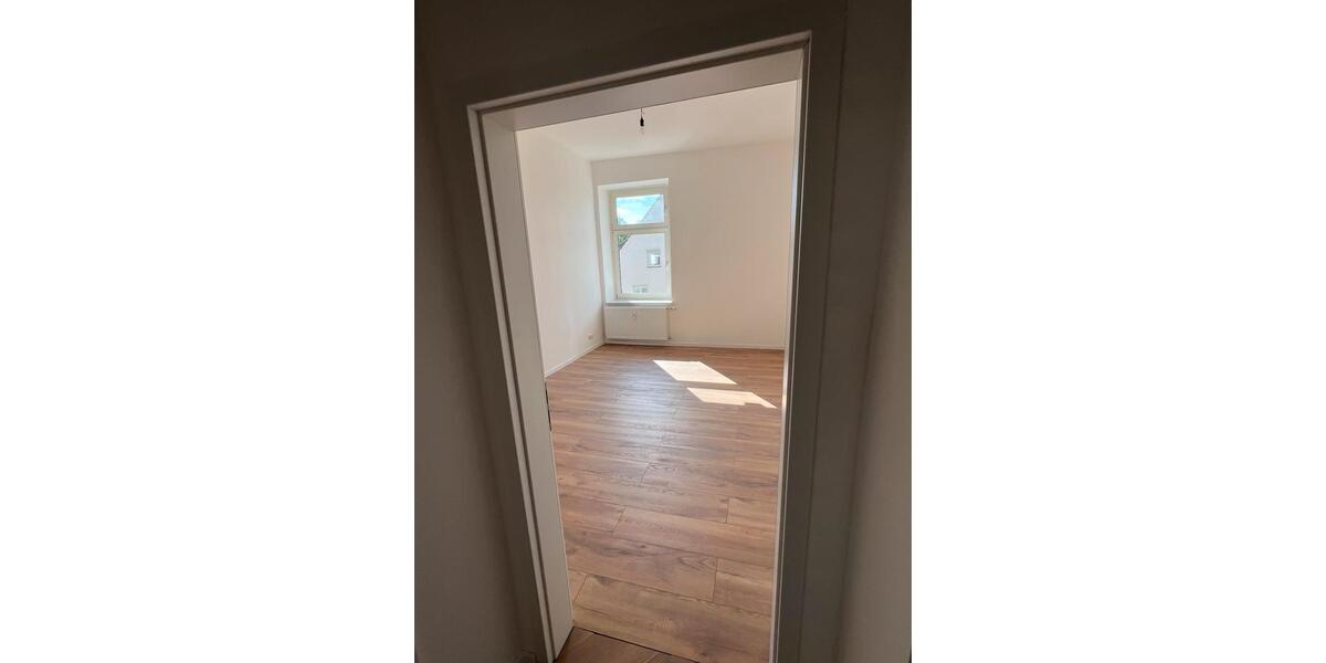 Etagenwohnung Schwelm - 2 Zimmer, 94 m&sup2;, 1.110&euro; | Angebot:26489840