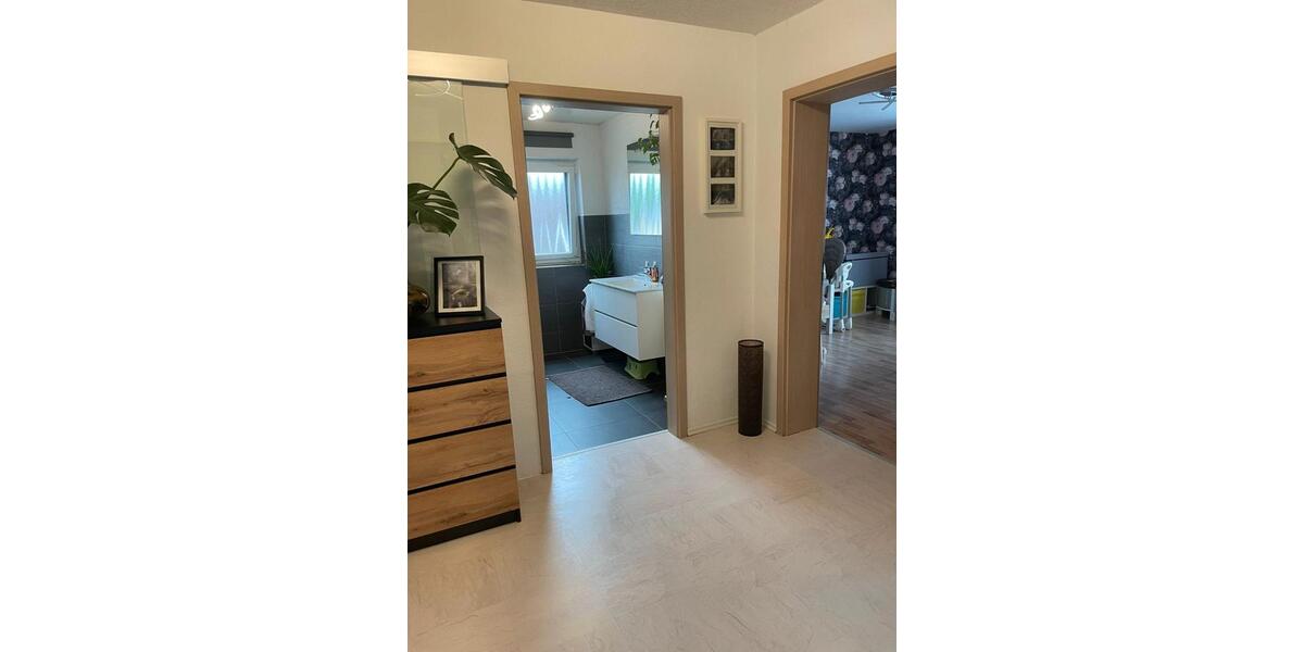 Etagenwohnung Osterburken - 5 Zimmer, 160 m&sup2;, 1.300&euro; | Angebot:26089148