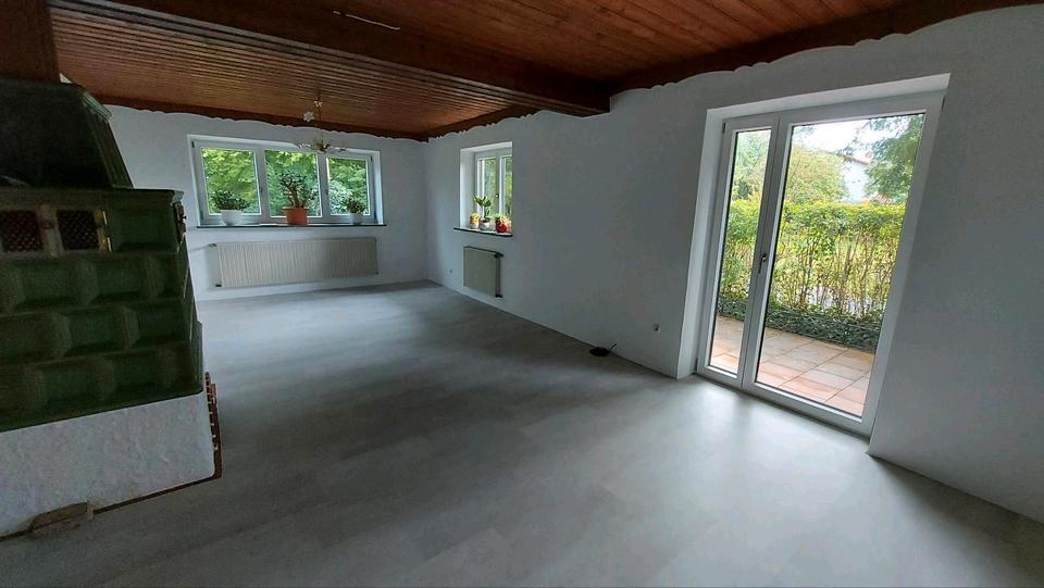 Erdgeschoßwohnung Tacherting - 2 Zimmer, 85 m&sup2;, 880&euro; | Angebot:26537128