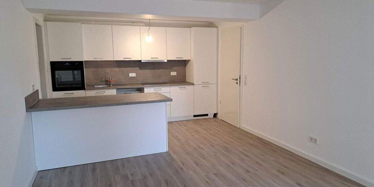Etagenwohnung Bad Oldesloe - 2 Zimmer, 90 m&sup2;, 1.170&euro; | Angebot:24683835