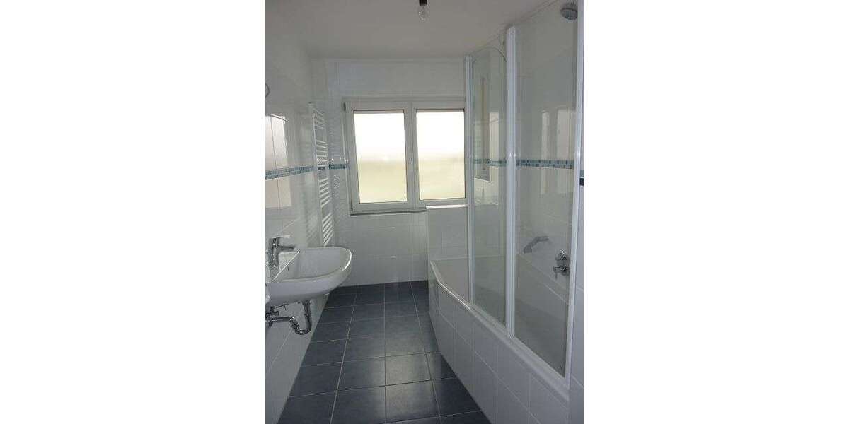 Haus zum Mieten in Wiesbaden 2.500 € 130 m² 5 zimmer