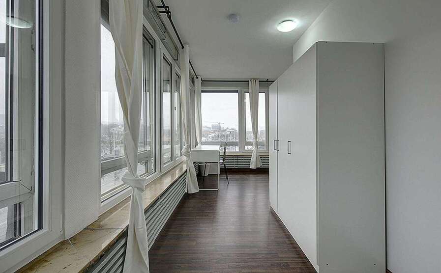 WG-Zimmer in Stuttgart 545 € 17 m² zimmer