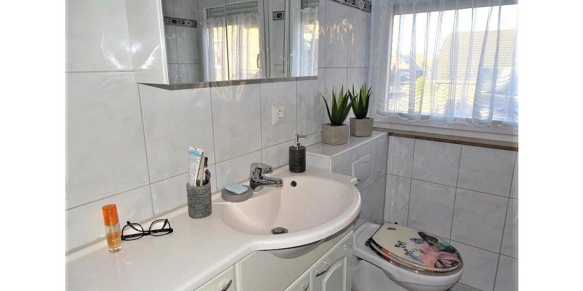 Dachgeschoßwohnung Essen (Oldenburg) - 3 Zimmer, 75 m&sup2;, 800&euro; | Angebot:25420078