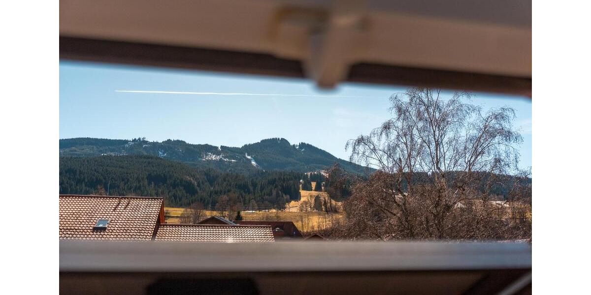 Dachgeschoßwohnung Nesselwang - 3 Zimmer, 96 m&sup2;, 1.010&euro; | Angebot:25614554