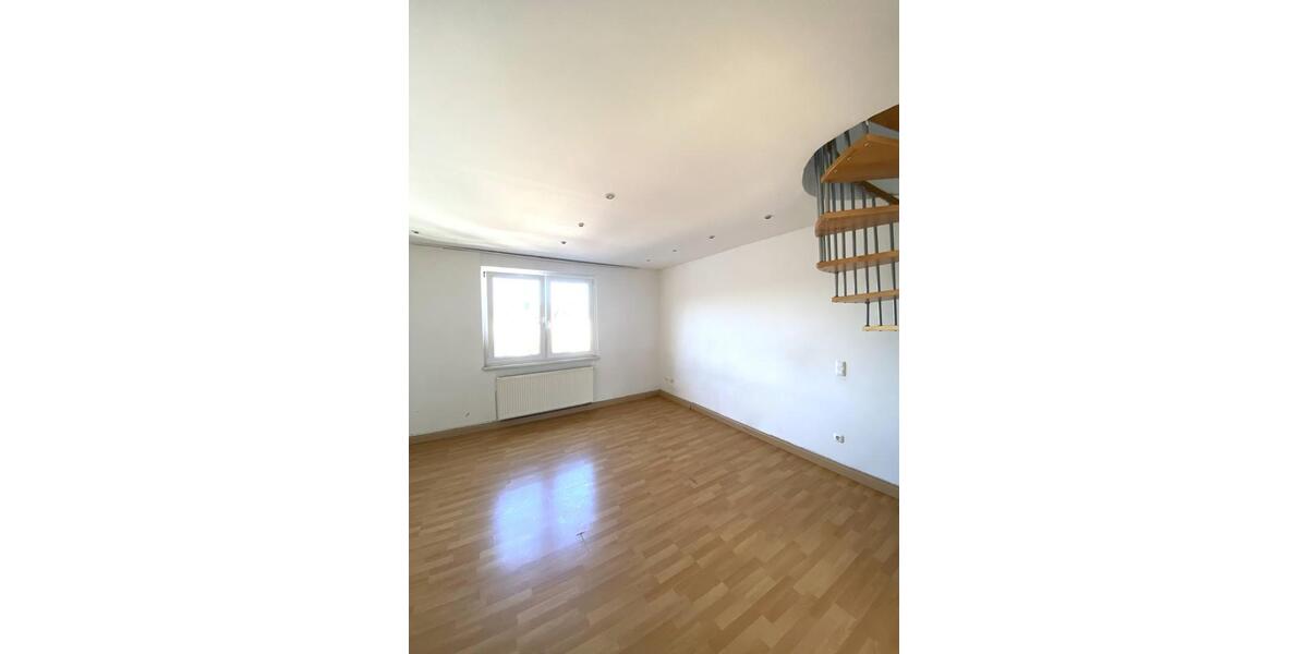Maisonettenwohnung Gelsenkirchen Gelsenkirchen-Mitte - 3 Zimmer, 88 m&sup2;, 560&euro; | Angebot:25233611