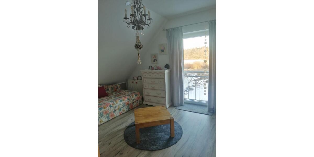 Dachgeschoßwohnung Burgheim - 3 Zimmer, 86 m&sup2;, 680&euro; | Angebot:25920541