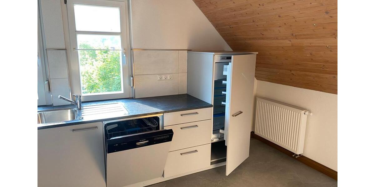 Dachgeschoßwohnung Suhl - 2.5 Zimmer, 60 m&sup2;, 516&euro; | Angebot:26059998
