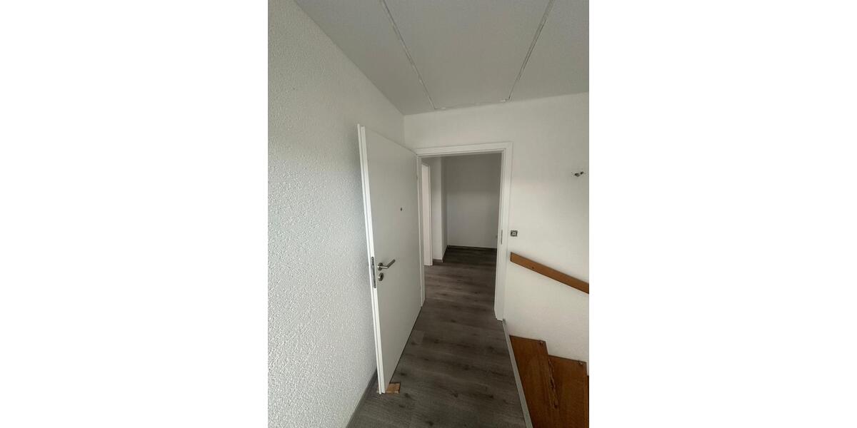 Dachgeschoßwohnung Argenthal - 3 Zimmer, 98 m&sup2;, 980&euro; | Angebot:24742687