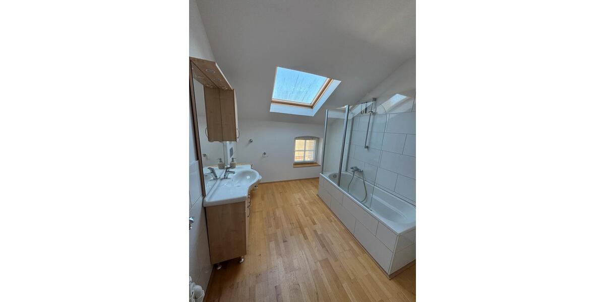 Wohnen auf Zeit Düsseldorf Stadtbezirk 5 - 4 Zimmer, 12 m&sup2;, 600&euro; | Angebot:25845312