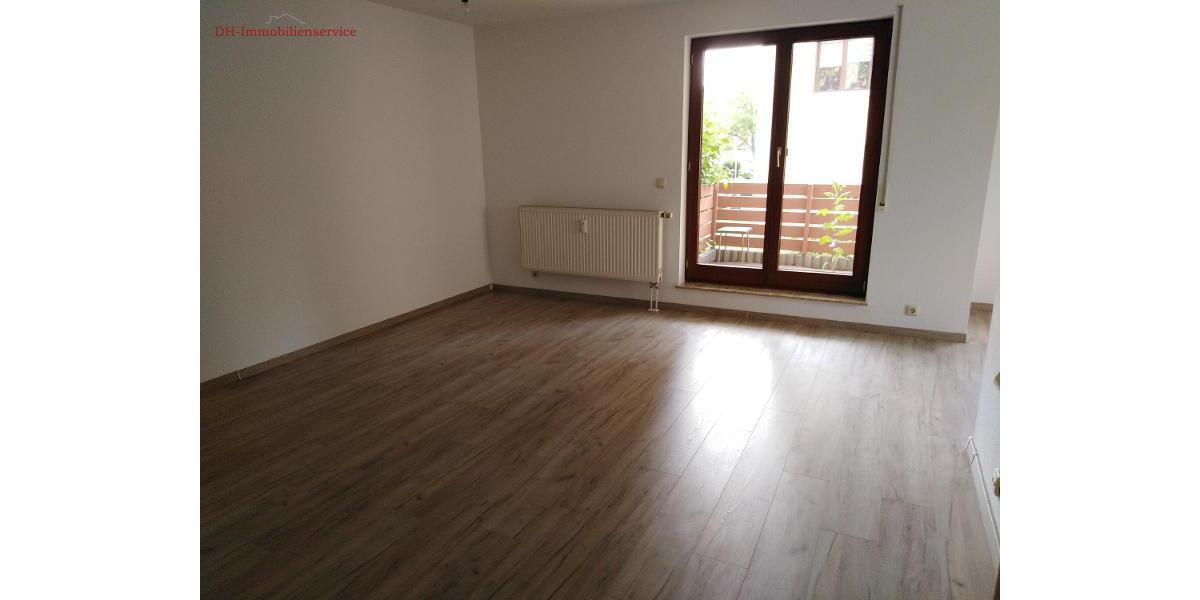Erdgeschoßwohnung Glauchau - 2 Zimmer, 60 m&sup2;, 400&euro; | Angebot:24601687