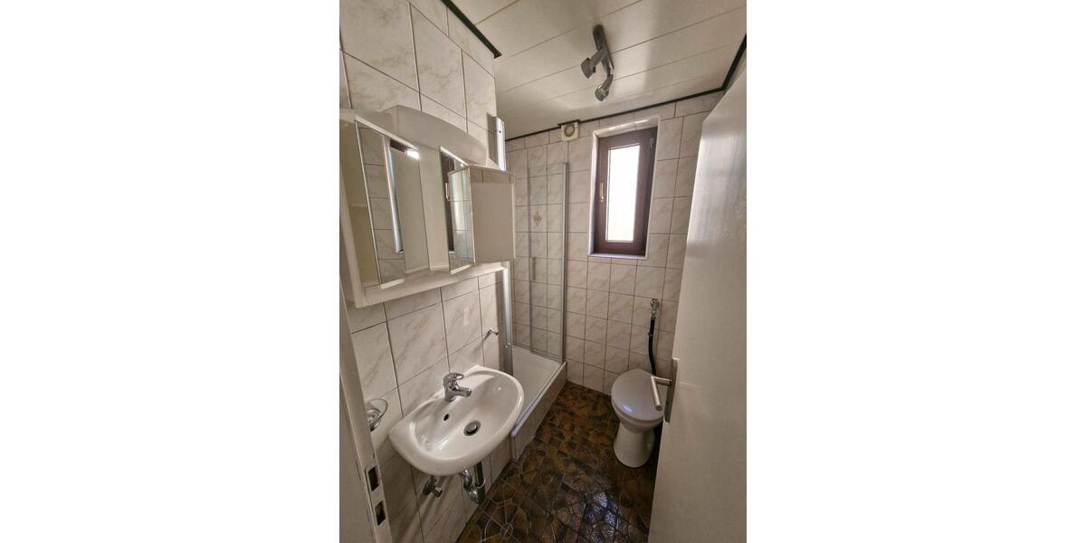 Erdgeschoßwohnung Eitorf - 1 Zimmer, 24 m&sup2;, 180&euro; | Angebot:26651757