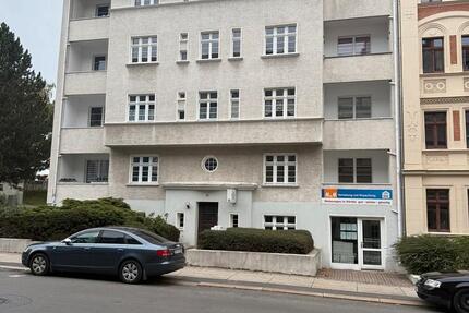 Schöne freundliche 3 Zimmerwohnung mit Balkon in der Südstadt zimmer
