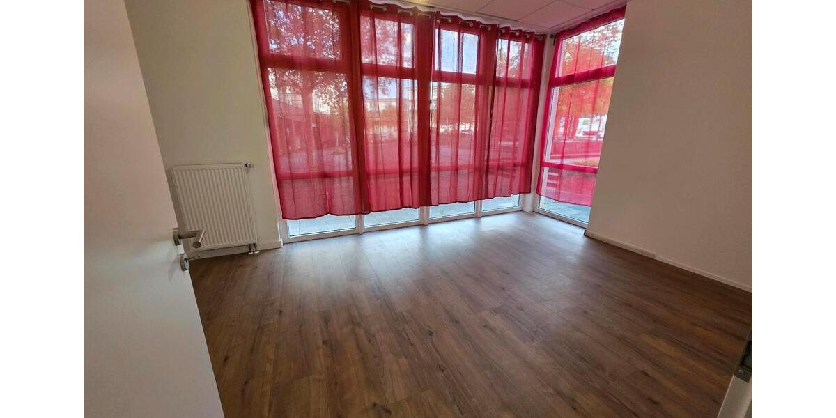 Erdgeschoßwohnung Bempflingen - 4 Zimmer, 80 m&sup2;, 1.300&euro; | Angebot:26238428