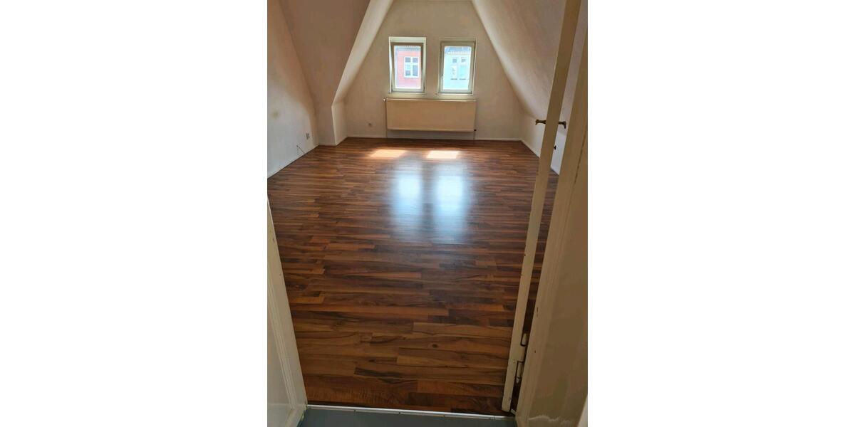 Dachgeschoßwohnung Eberswalde - 2 Zimmer, 85 m&sup2;, 730&euro; | Angebot:24853865