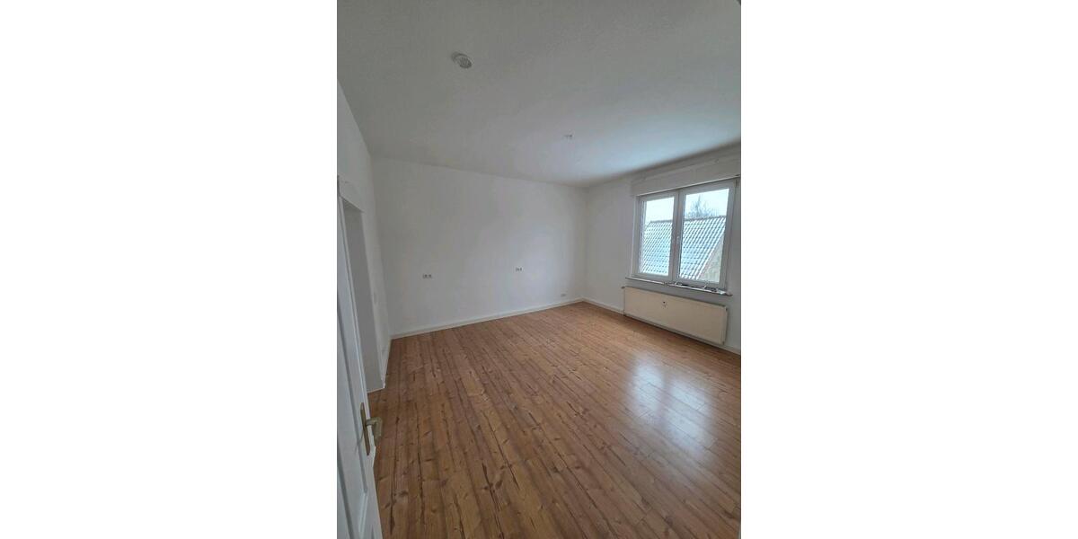 Etagenwohnung Tangermünde - 3 Zimmer, 95 m&sup2;, 900&euro; | Angebot:24474136