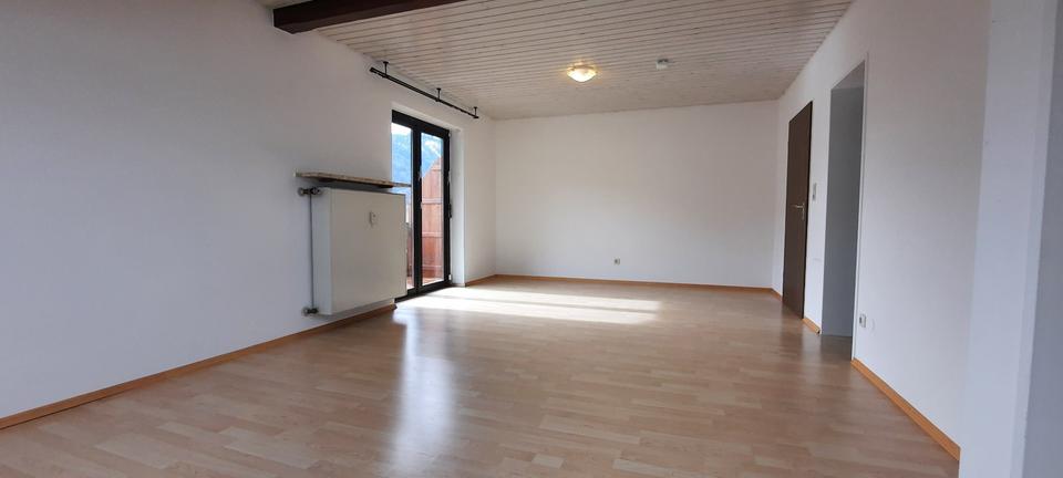 Dachgeschoßwohnung Schleching - 2 Zimmer, 50 m&sup2;, 500&euro; | Angebot:26336668