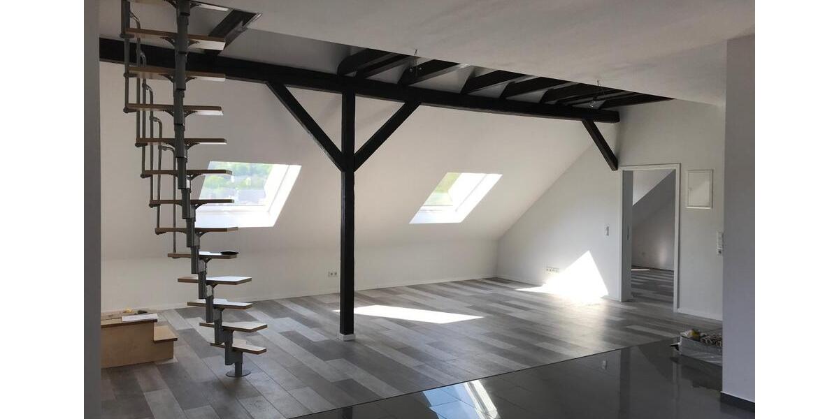 Dachgeschoßwohnung Ennepetal - 4 Zimmer, 900&euro; | Angebot:23531984