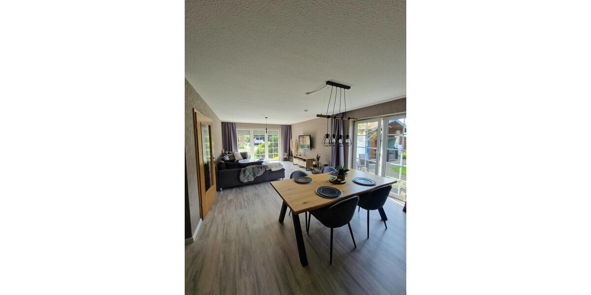 Doppelhaushälfte Tarp - 3 Zimmer, 122 m&sup2;, 1.250&euro; | Angebot:25866572