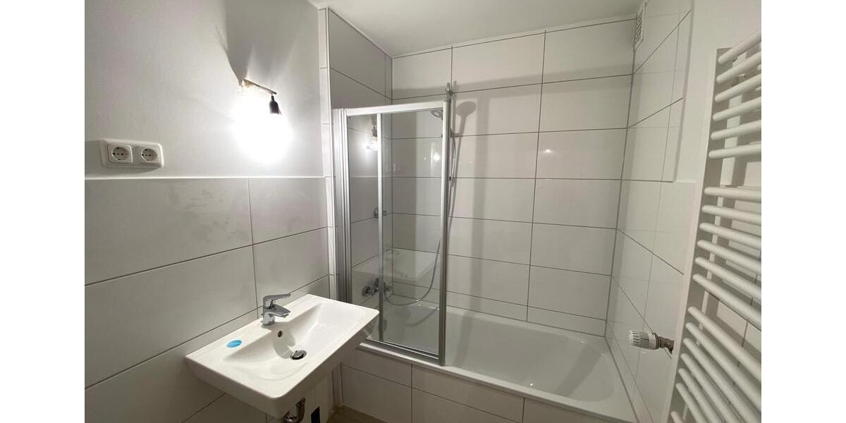 Etagenwohnung Duisburg Duisburg-Mitte - 2 Zimmer, 61 m&sup2;, 520&euro; | Angebot:24678840