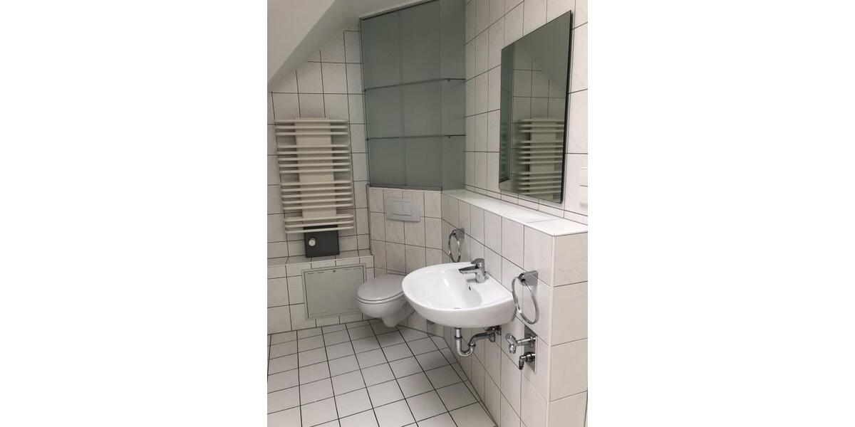 Etagenwohnung Mittweida - 5 Zimmer, 112 m&sup2;, 950&euro; | Angebot:25960902