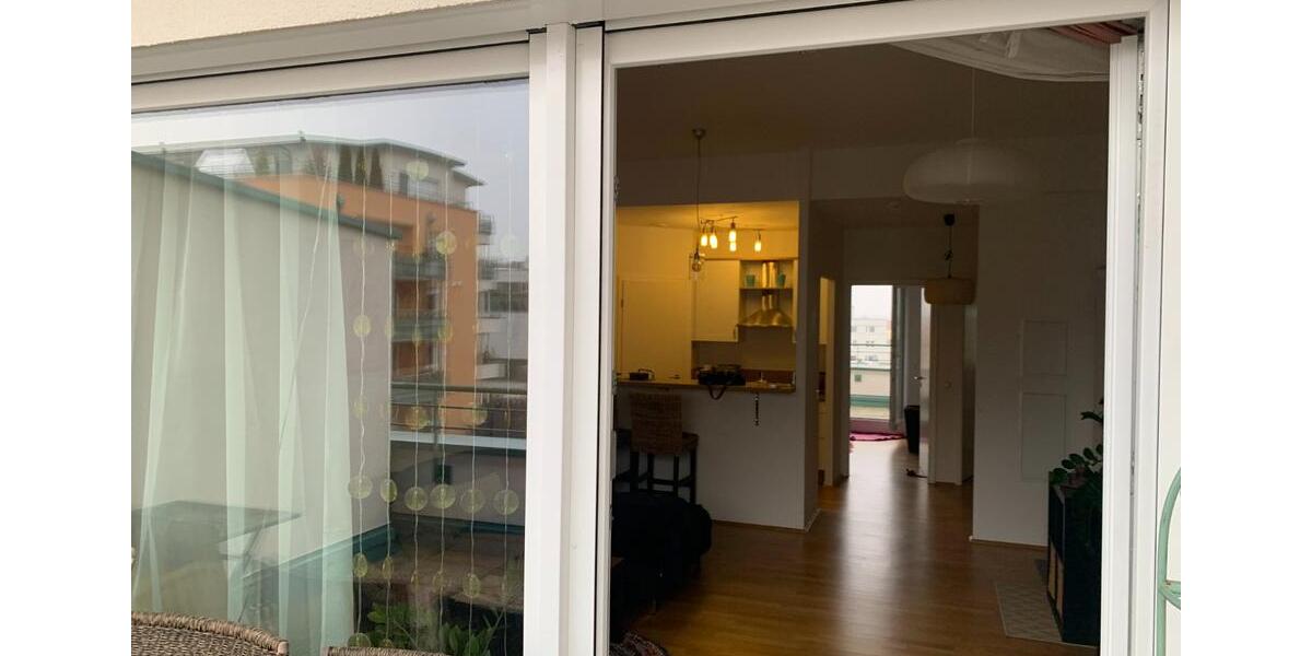 ETW in Rgb zu vermieten. 1-2 Pers, Penthouse, 2 Balkone 2 zimmer